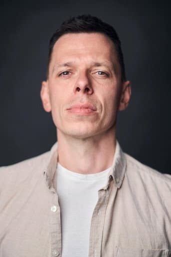 Lee Comley fotoğrafı