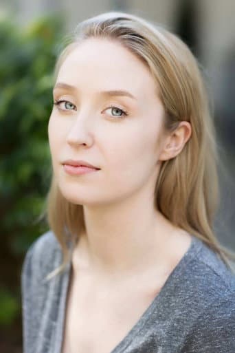 Lily Loveless fotoğrafı