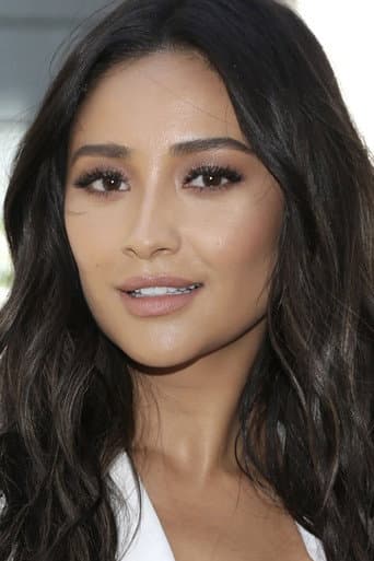 Shay Mitchell fotoğrafı