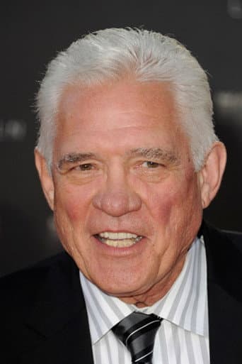 G.W. Bailey fotoğrafı