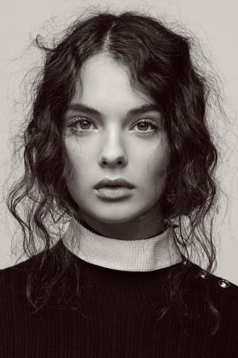 Deva Cassel fotoğrafı