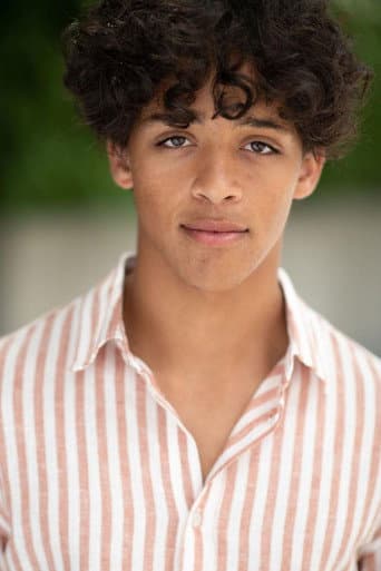 Andrew Alvarez fotoğrafı