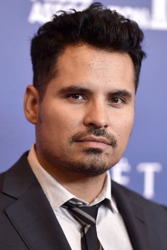 Michael Peña fotoğrafı