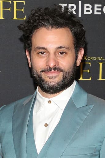 Arian Moayed fotoğrafı