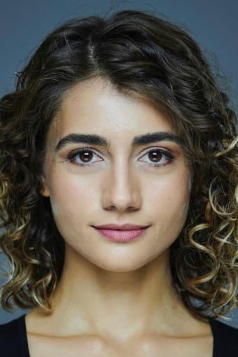 Hazal Akkın fotoğrafı