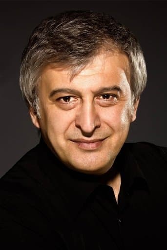 Hüseyin Avni Danyal fotoğrafı
