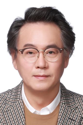 Lee Byung Joon fotoğrafı