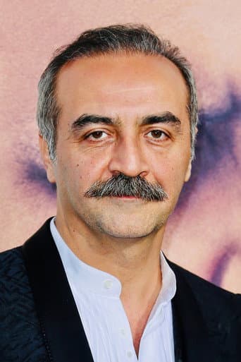 Yılmaz Erdoğan fotoğrafı